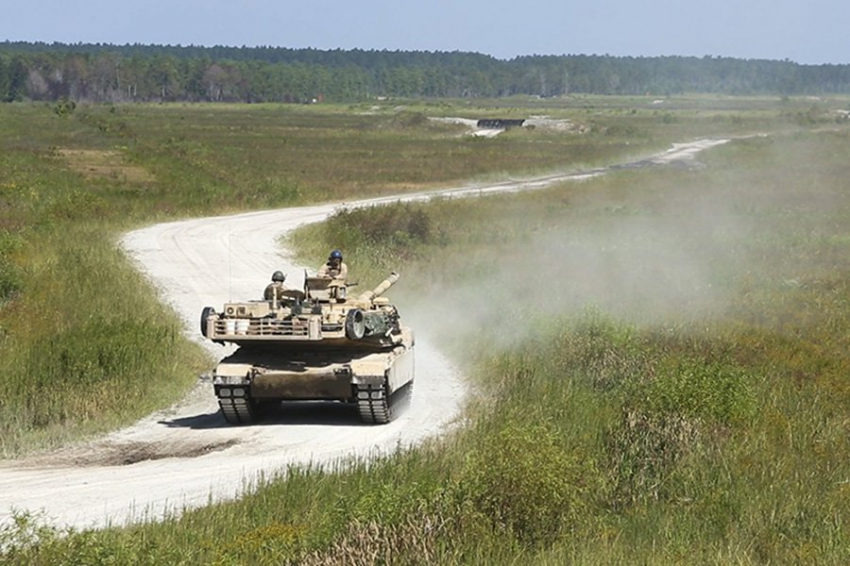 Российские FPV-дроны подбили танк Abrams на покровском направлении в ДНР